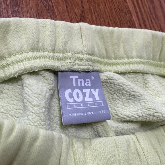 Aritzia TNA Shorts COZY Fleece Green 2XS - Picture 3 of 4